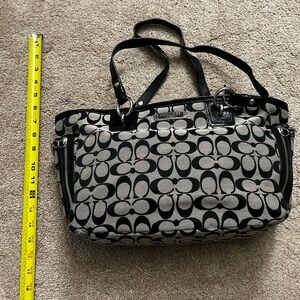 Vintage Y2K Coach Black and Gray Signature Shoulder Bag